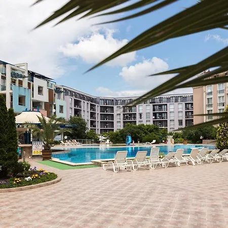 Apartment ❤spacious Studio W Kitchen Near Cacao❤beach❤iw❤ *